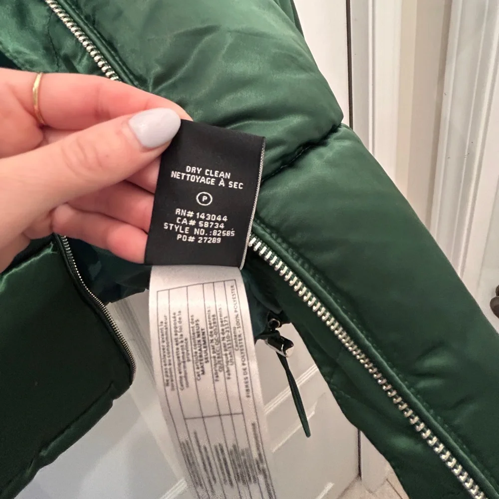 7 For All Mankind Crop Puffer Coat Women’s Size Medium - Picture 5 of 12